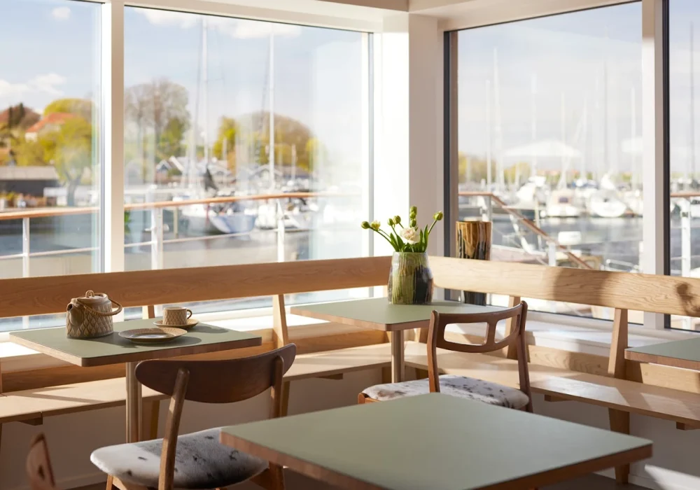 2022_05_02_Le_Bureau_CafeFjordliv_EH32570